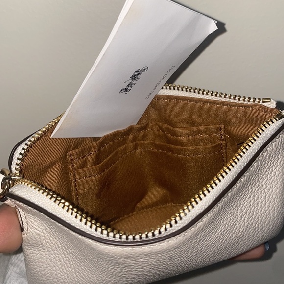 Coach small wristlet - Picture 3 of 3